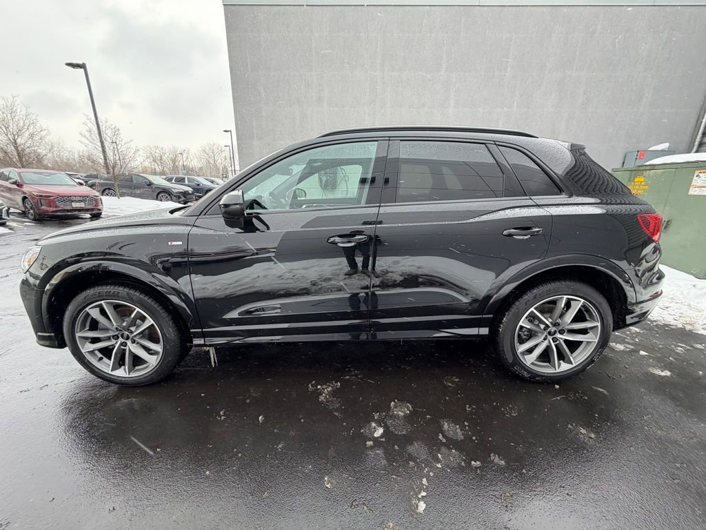 New 2025 Audi Q3 2.0T Premium image 2