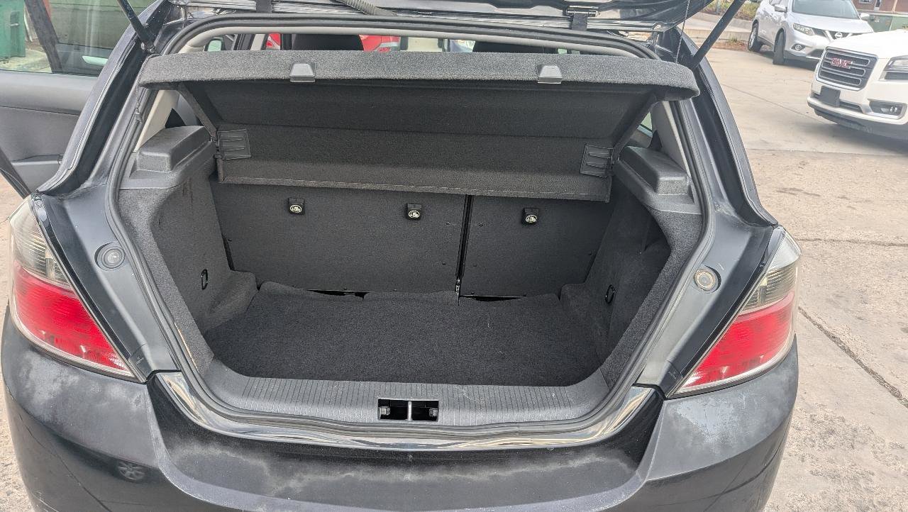 Used 2008 Saturn Astra XR image 11