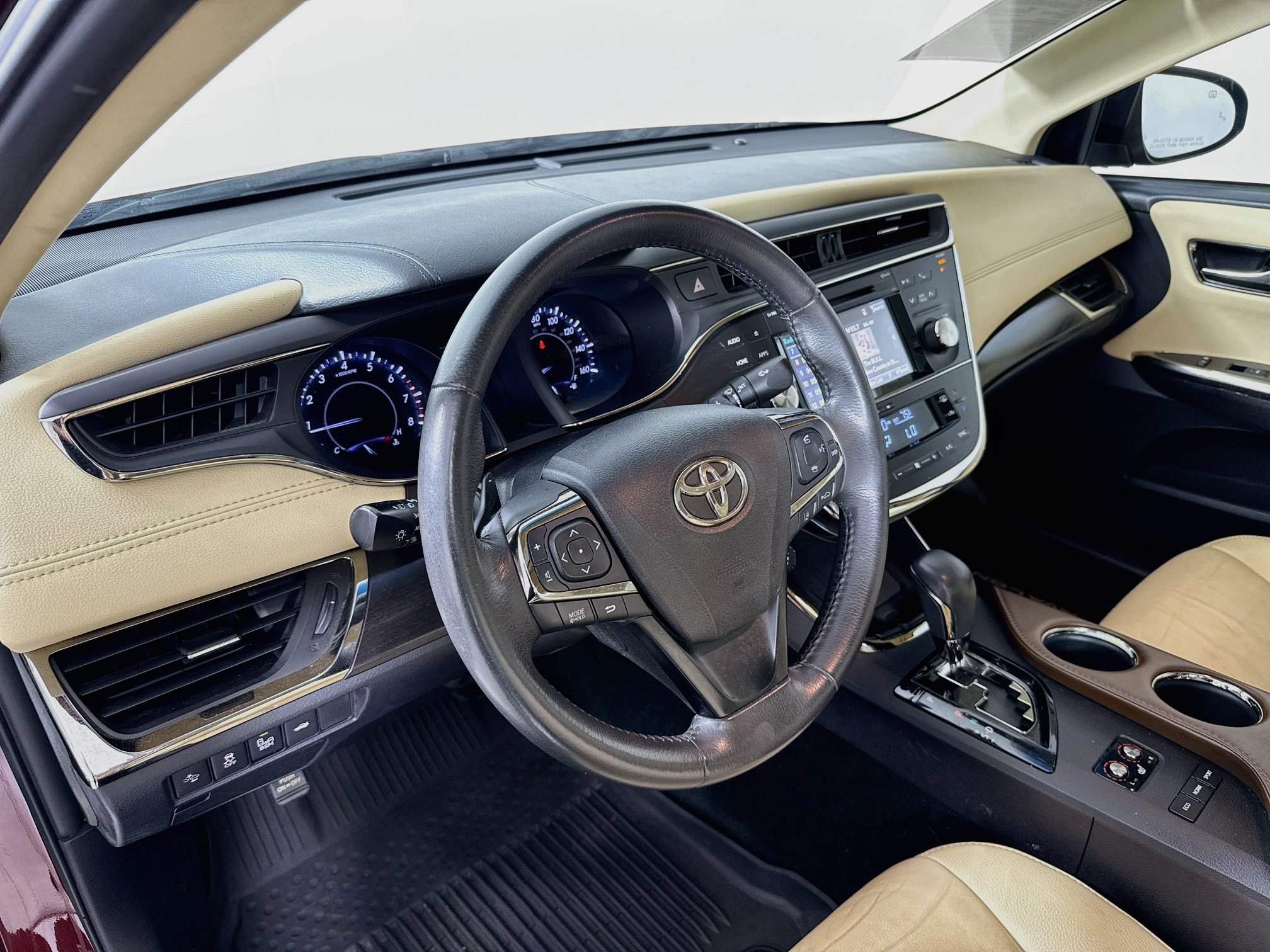 Used 2018 Toyota Avalon XLE Premium w/ Carpet Mat Package FWD image 9