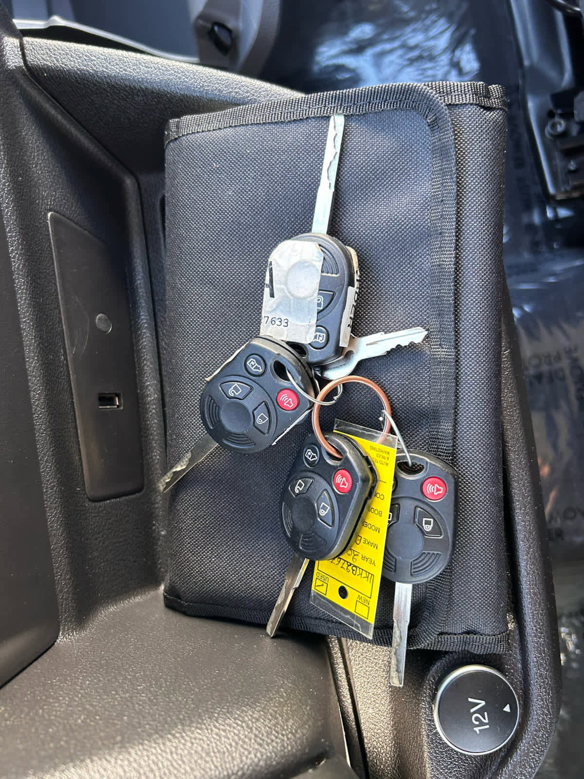 Used 2019 Ford Transit 150 XLT image 24