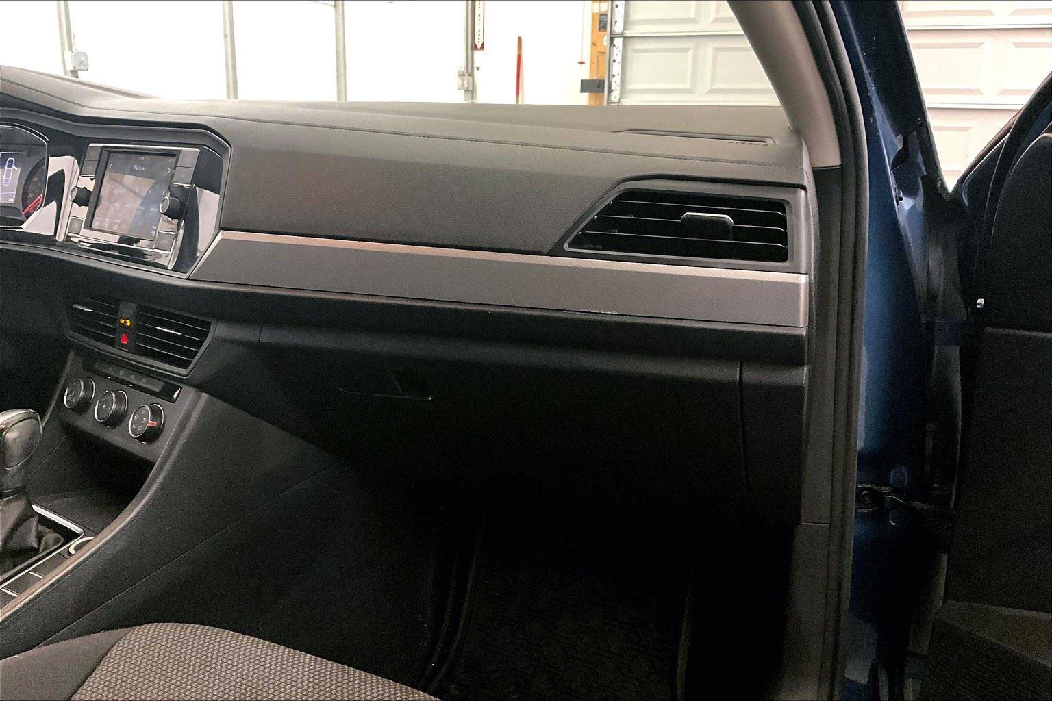 Used 2019 Volkswagen Jetta S w/ Driver Assistance Package image 15