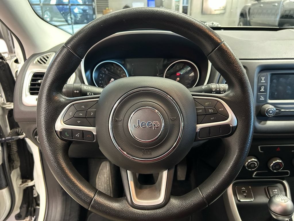 Used 2017 Jeep Compass Sport FWD image 9