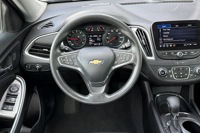 Used 2023 Chevrolet Malibu LT FWD image 18