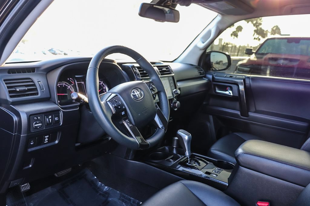 Used 2021 Toyota 4Runner TRD Off-Road Premium w/ Moonroof Package AWD/4WD image 23
