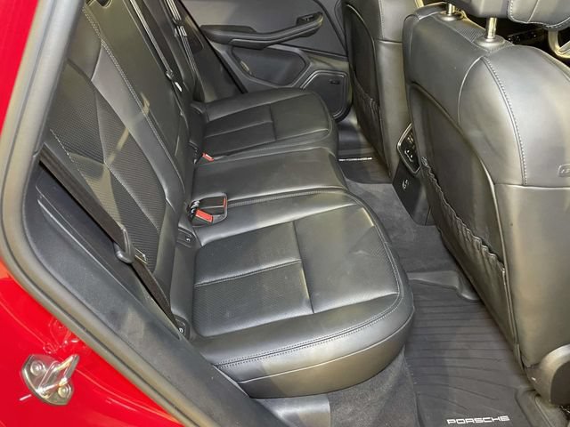 Certified 2026 Porsche Macan AWD/4WD image 23