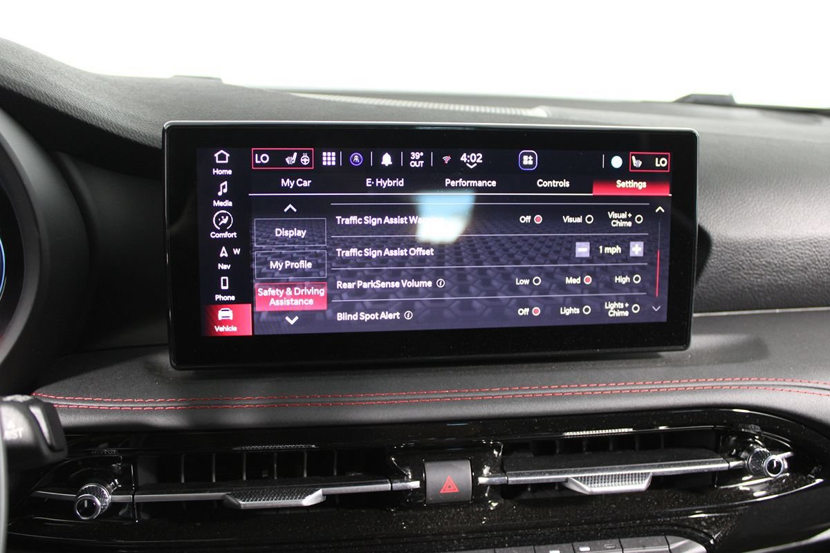 Used 2024 Dodge Hornet R/T Plus w/ R/T Blacktop Package AWD/4WD image 28