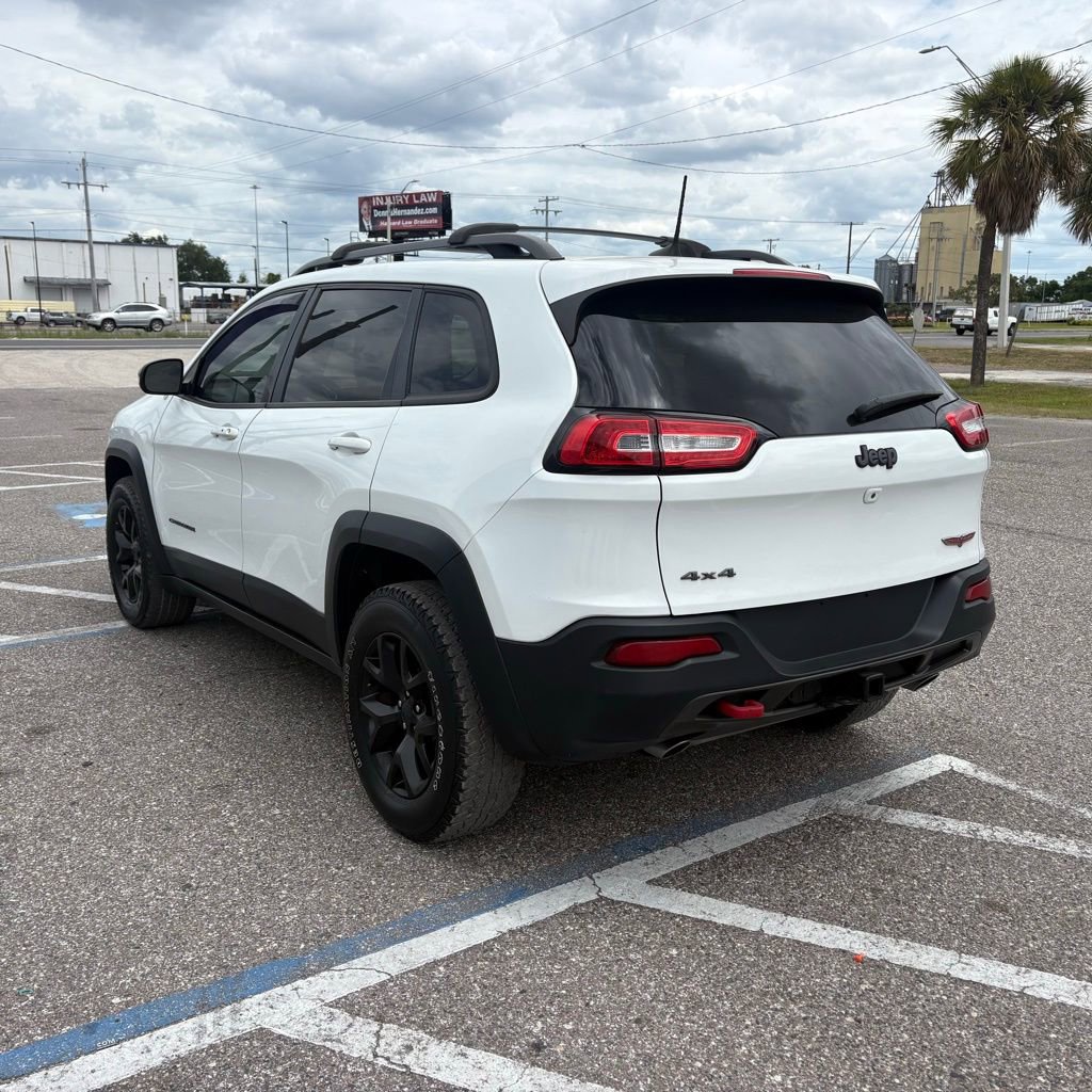 Used 2017 Jeep Cherokee Trailhawk w/ Comfort/Convenience Group AWD/4WD image 5