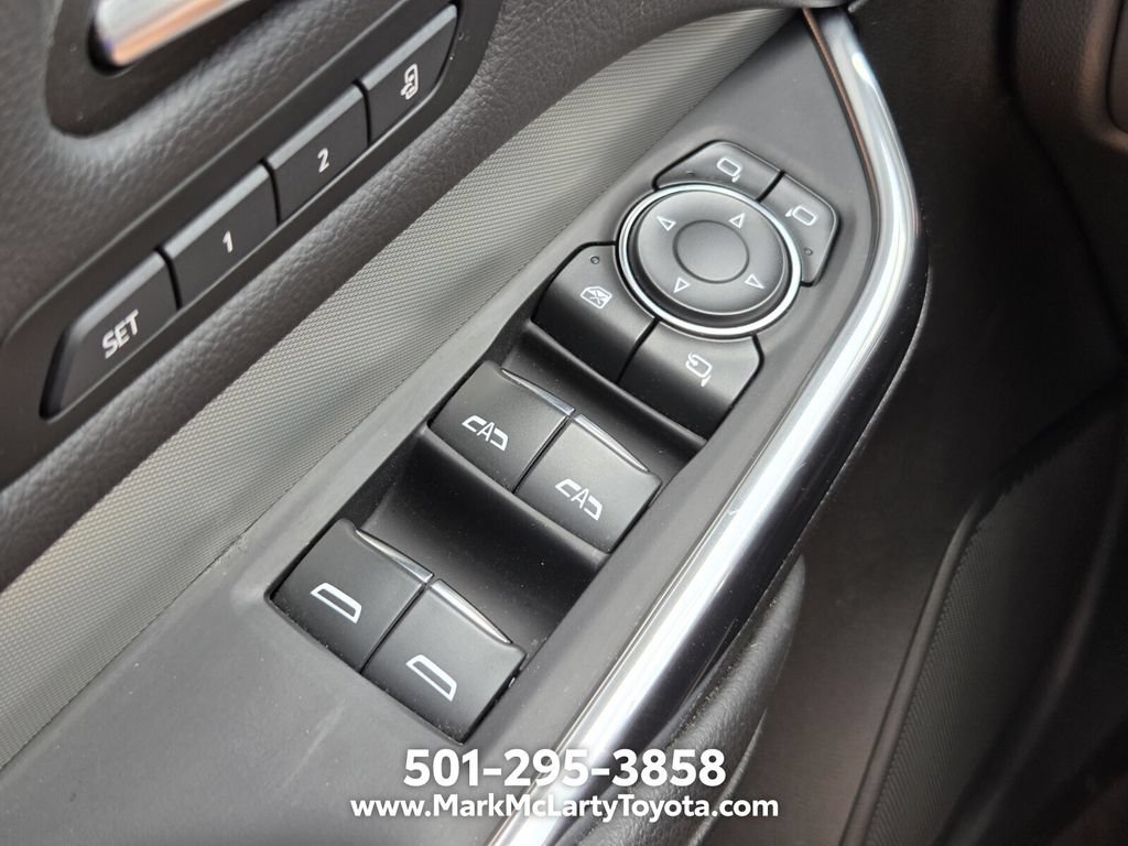 Used 2023 Cadillac XT4 Premium Luxury w/ Cold Weather Package AWD/4WD image 25