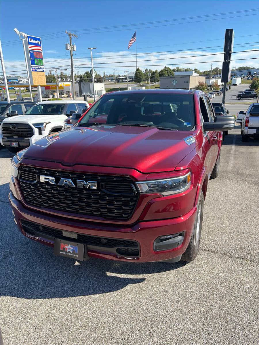 Used 2025 RAM 1500 Big Horn AWD/4WD image 12