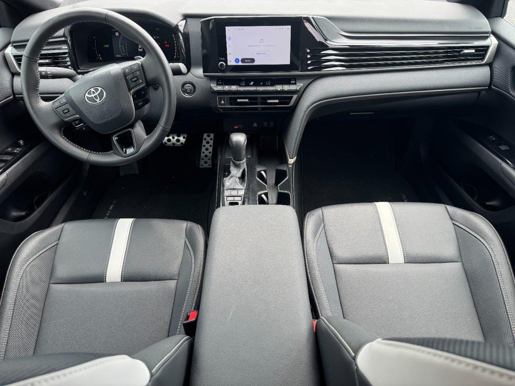 Used 2026 Toyota Camry SE FWD image 17