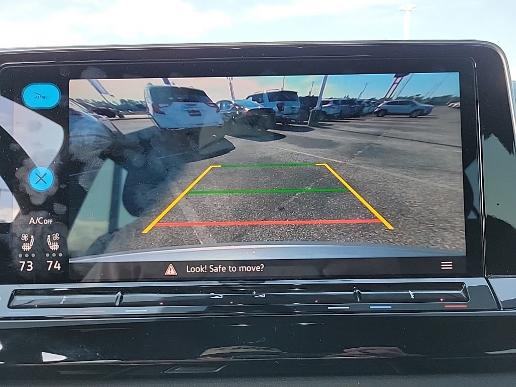 Used 2024 Volkswagen Atlas Cross Sport SE image 19