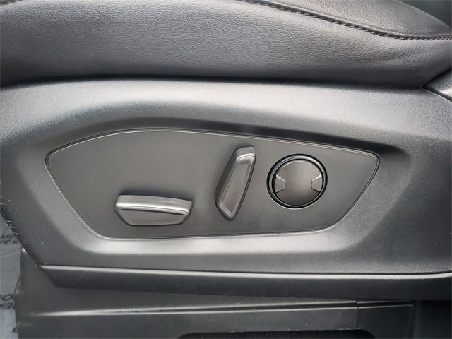 Used 2023 Ford Explorer XLT w/ Equipment Group 202A image 6