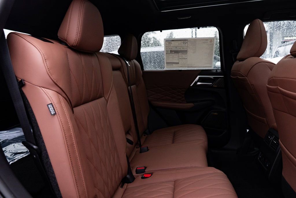 New 2026 Mitsubishi Outlander SEL image 23