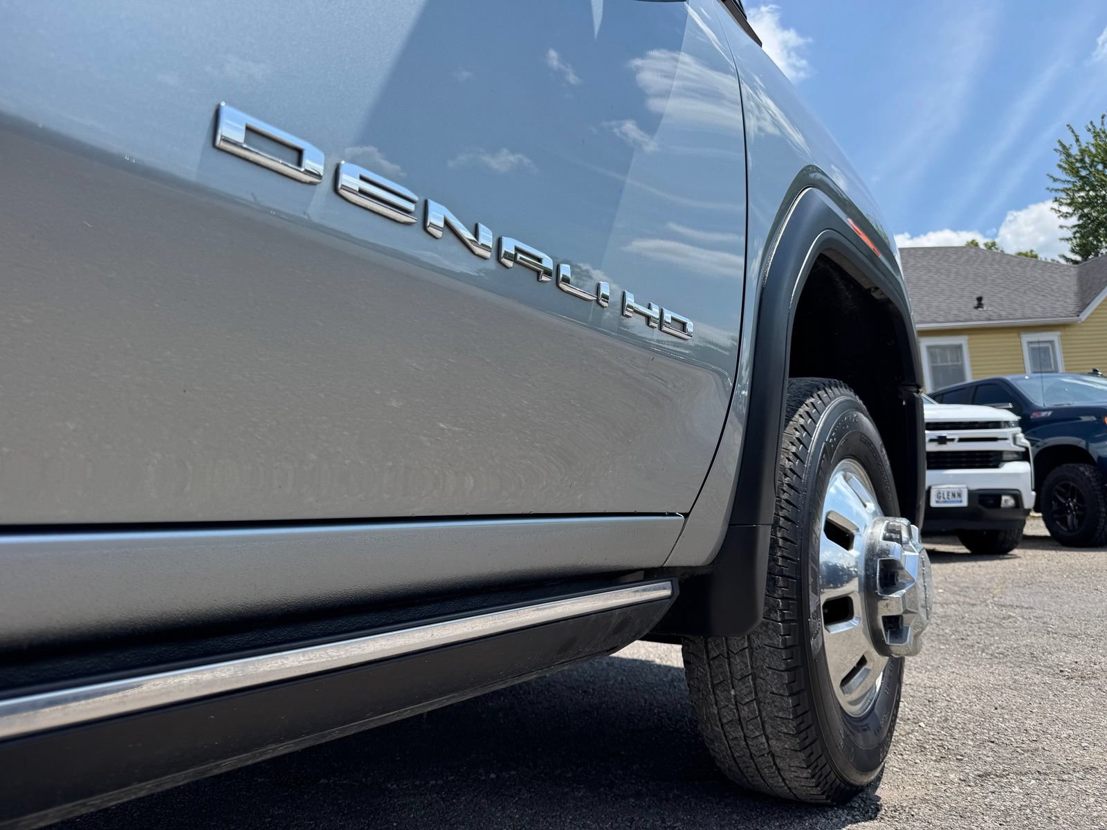 Used 2024 GMC Sierra 3500 Denali Ultimate AWD/4WD image 7