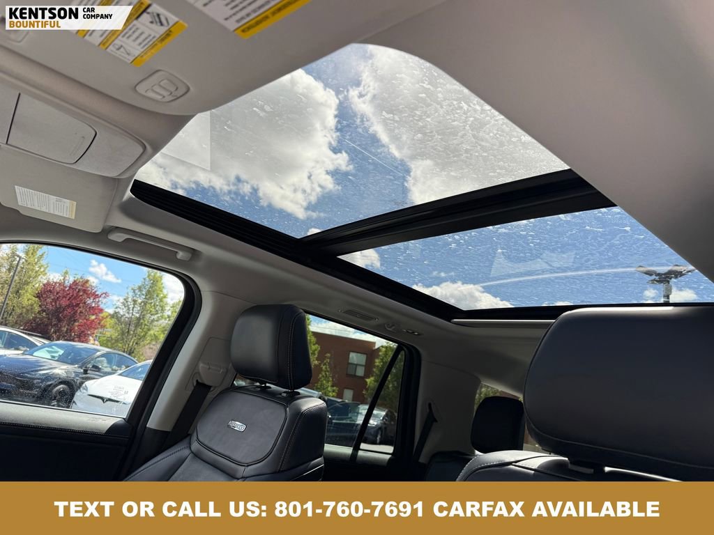 Used 2025 Ford Expedition Platinum image 32