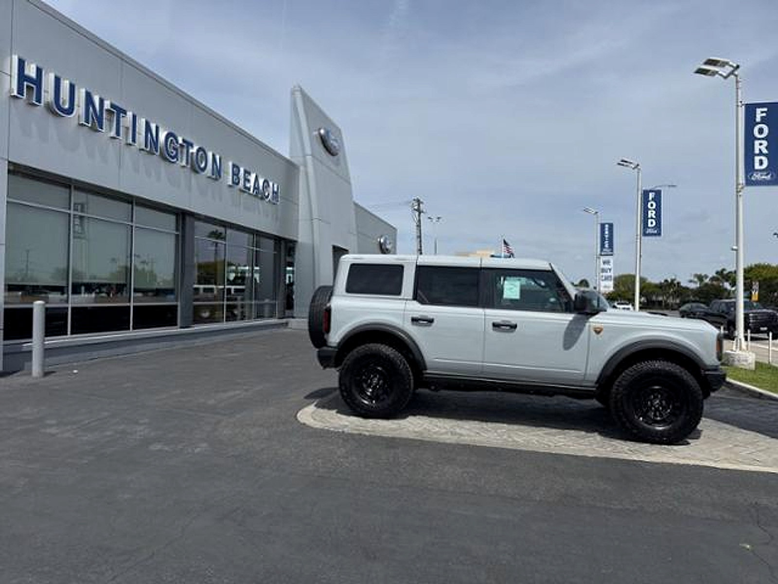 New 2026 Ford Bronco Badlands AWD/4WD image 3