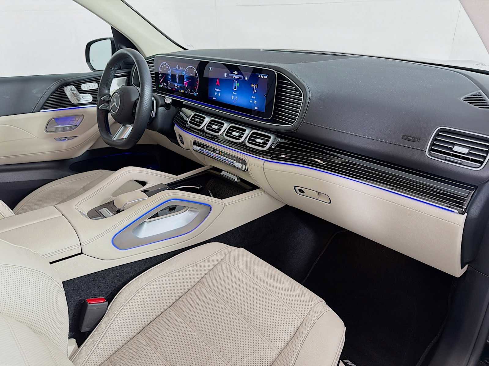 Used 2024 Mercedes-Benz GLS 580 4MATIC image 30