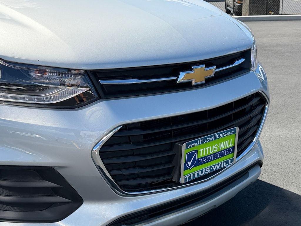 Used 2022 Chevrolet Trax LT w/ LT Convenience Package AWD/4WD image 34