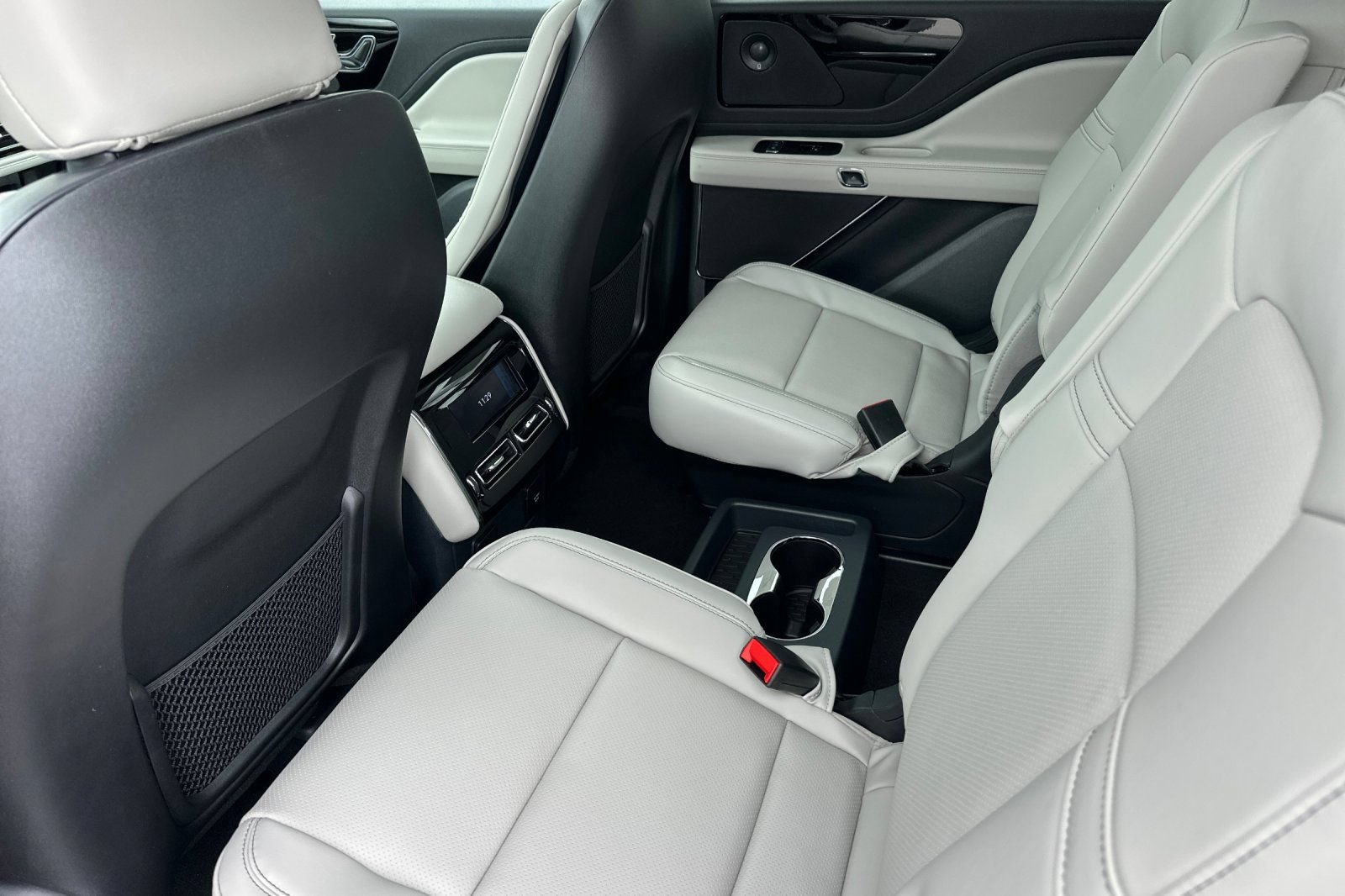 New 2026 Lincoln Aviator 2WD image 11