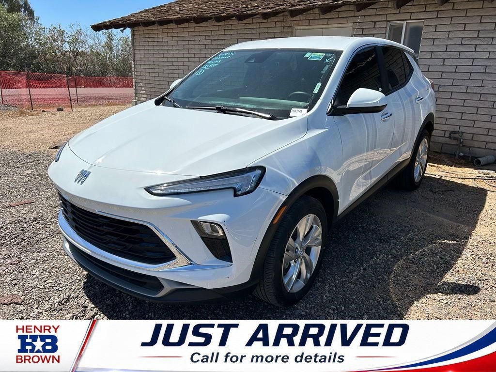Used 2024 Buick Encore GX Preferred FWD image 1