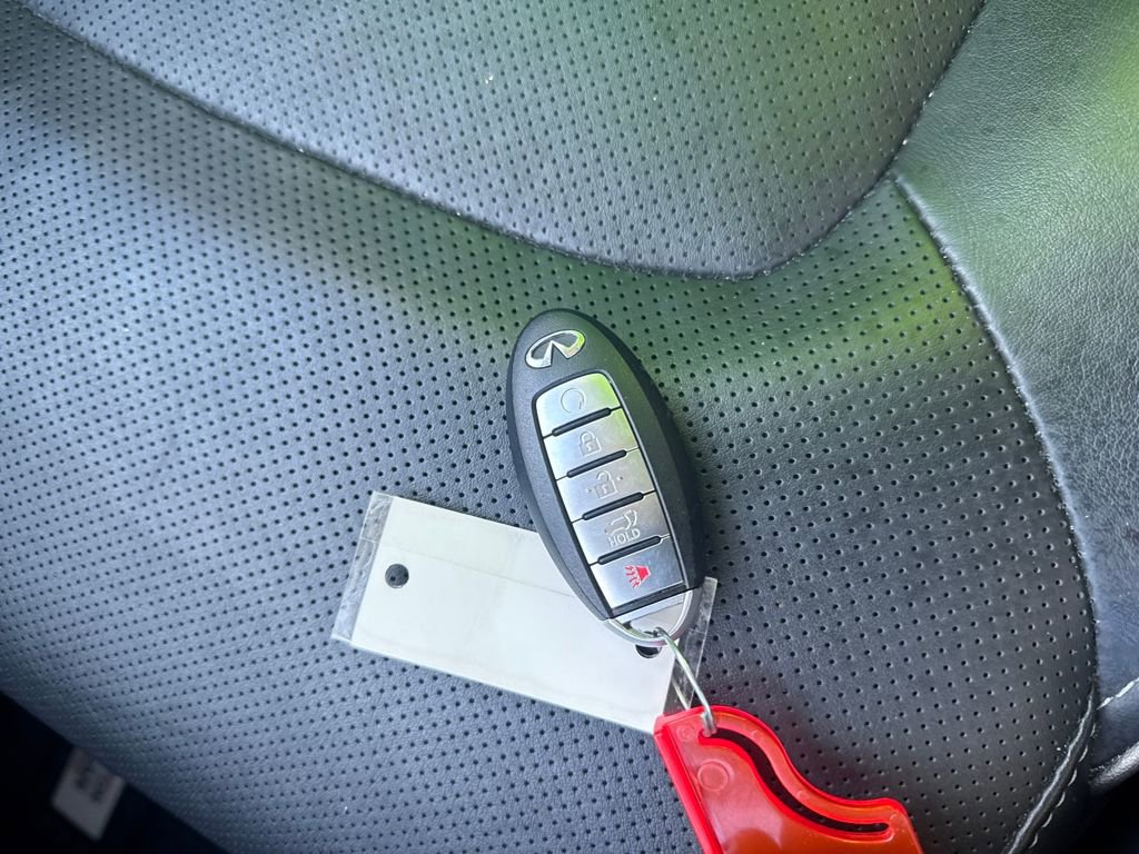 Used 2024 INFINITI QX80 Luxe image 30