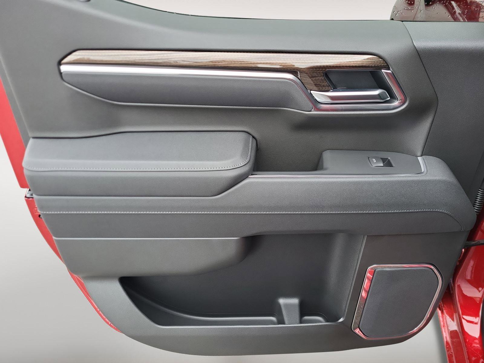 Used 2026 Chevrolet Silverado 1500 LT Trail Boss w/ LT Trail Boss Premium Package image 18