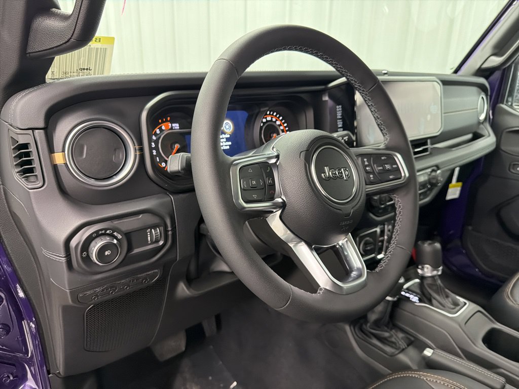 New 2026 Jeep Wrangler Unlimited Sahara AWD/4WD image 15