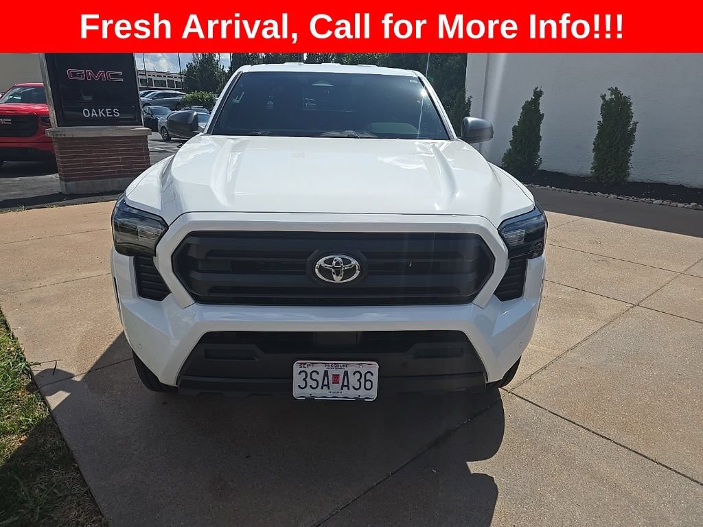 Used 2025 Toyota Tacoma SR w/ SR Upgrade Package RWD image 2