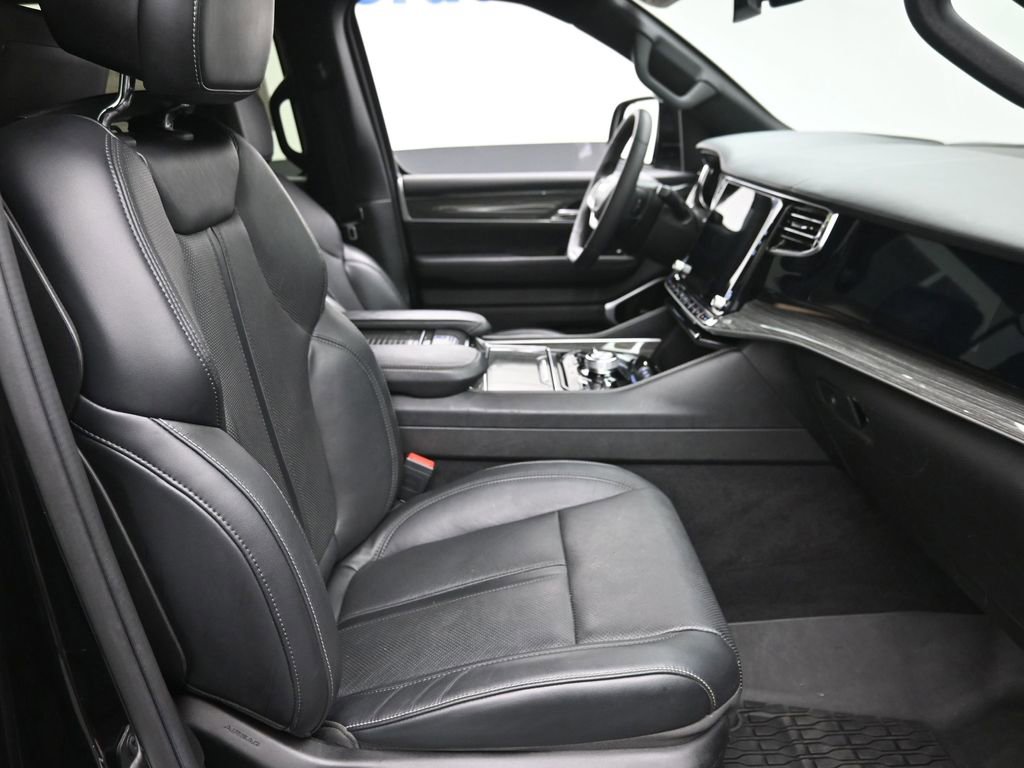 Used 2022 Jeep Wagoneer Series III w/ Premium Group I image 7