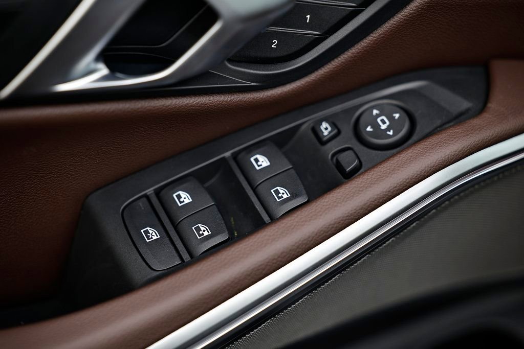 Used 2026 BMW 330i Sedan w/ M Sport Package image 18