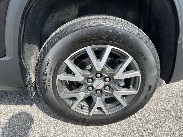 Used 2023 GMC Acadia SLE w/ Driver Convenience Package FWD image 32