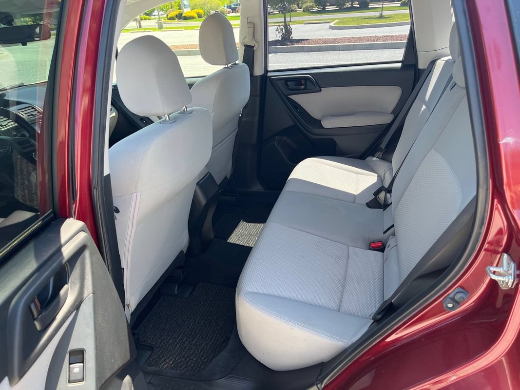 Used 2014 Subaru Forester 2.5i AWD/4WD image 11