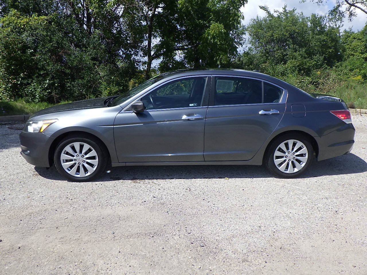 Used 2010 Honda Accord EX-L image 2
