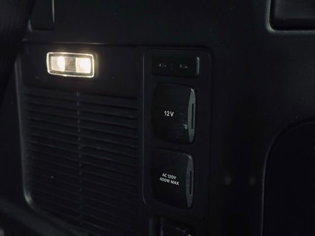 Used 2025 Ford Expedition Active image 11