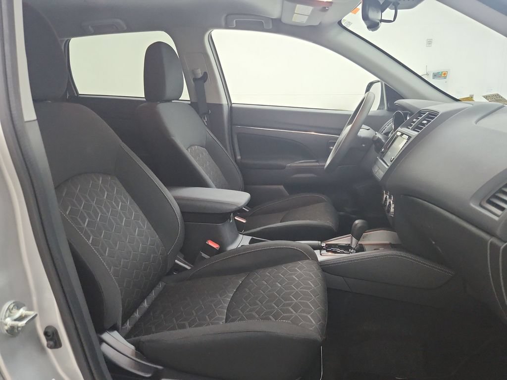 Used 2025 Mitsubishi Outlander Sport ES AWD/4WD image 18