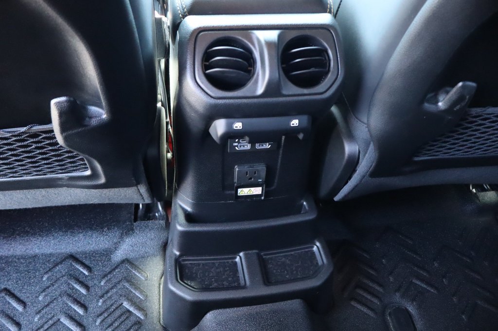 Certified 2025 Jeep Wrangler Unlimited Rubicon 392 AWD/4WD image 32