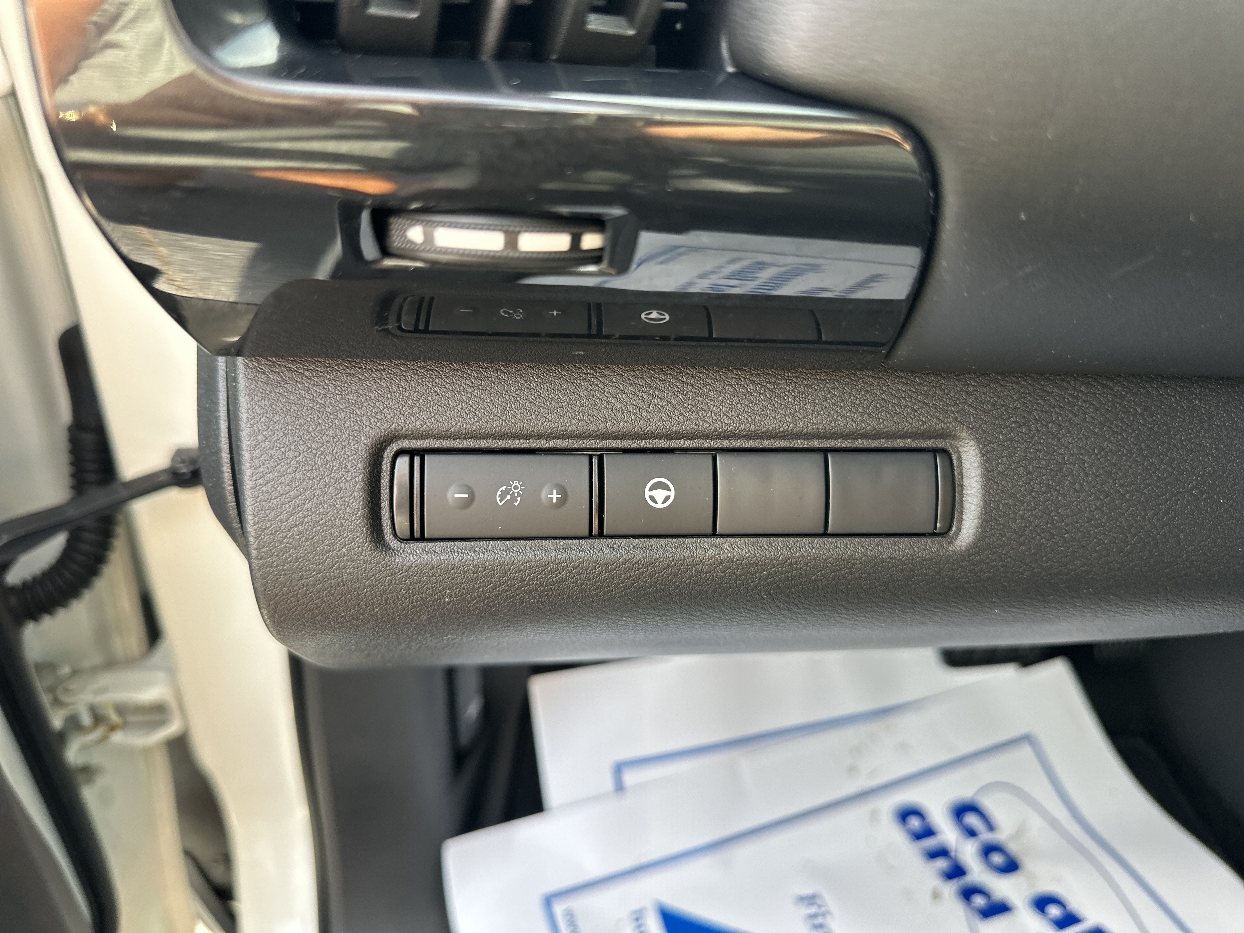 Used 2024 Nissan Pathfinder SV AWD/4WD image 25
