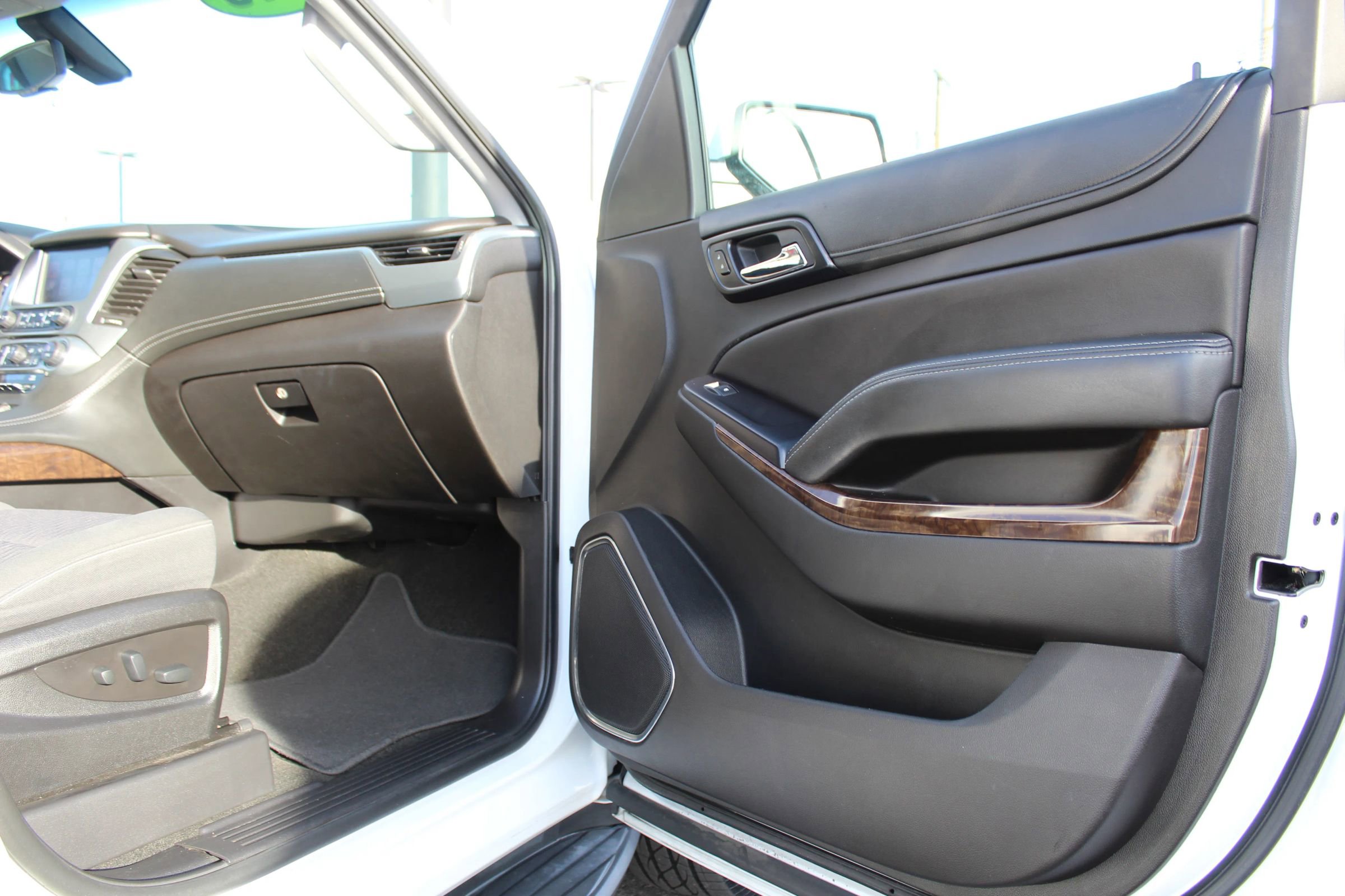 Used 2018 Chevrolet Tahoe LS RWD image 14