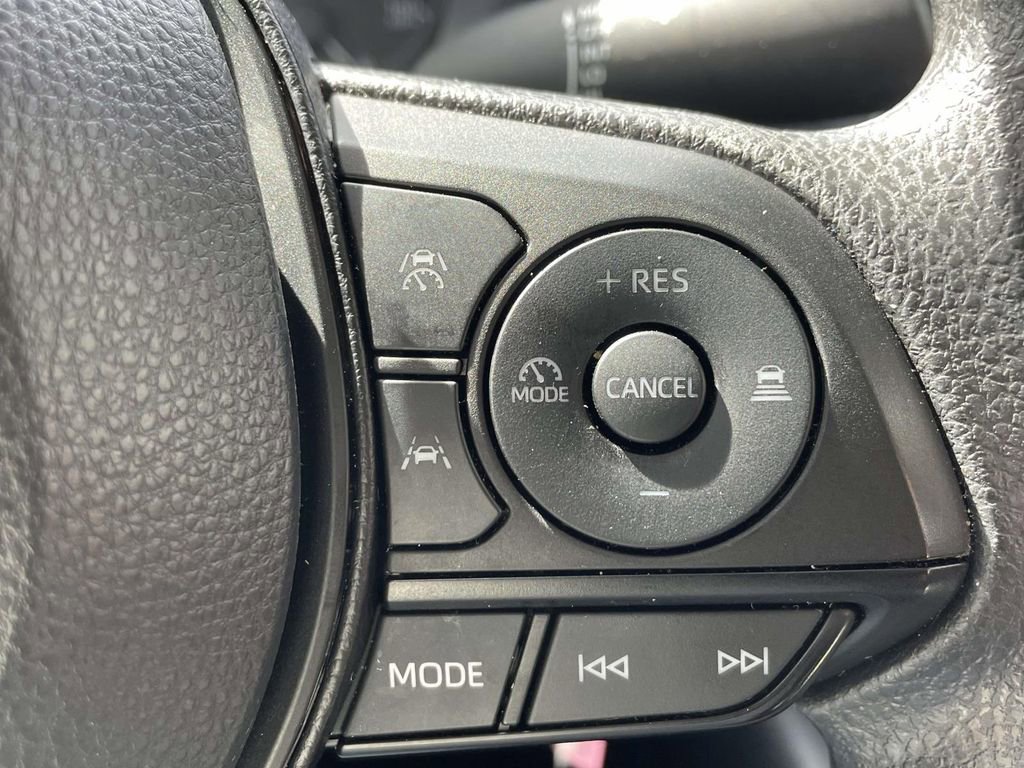 Used 2024 Toyota Corolla LE image 21