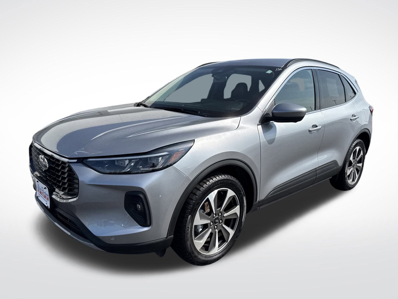 Used 2024 Ford Escape Platinum image 2