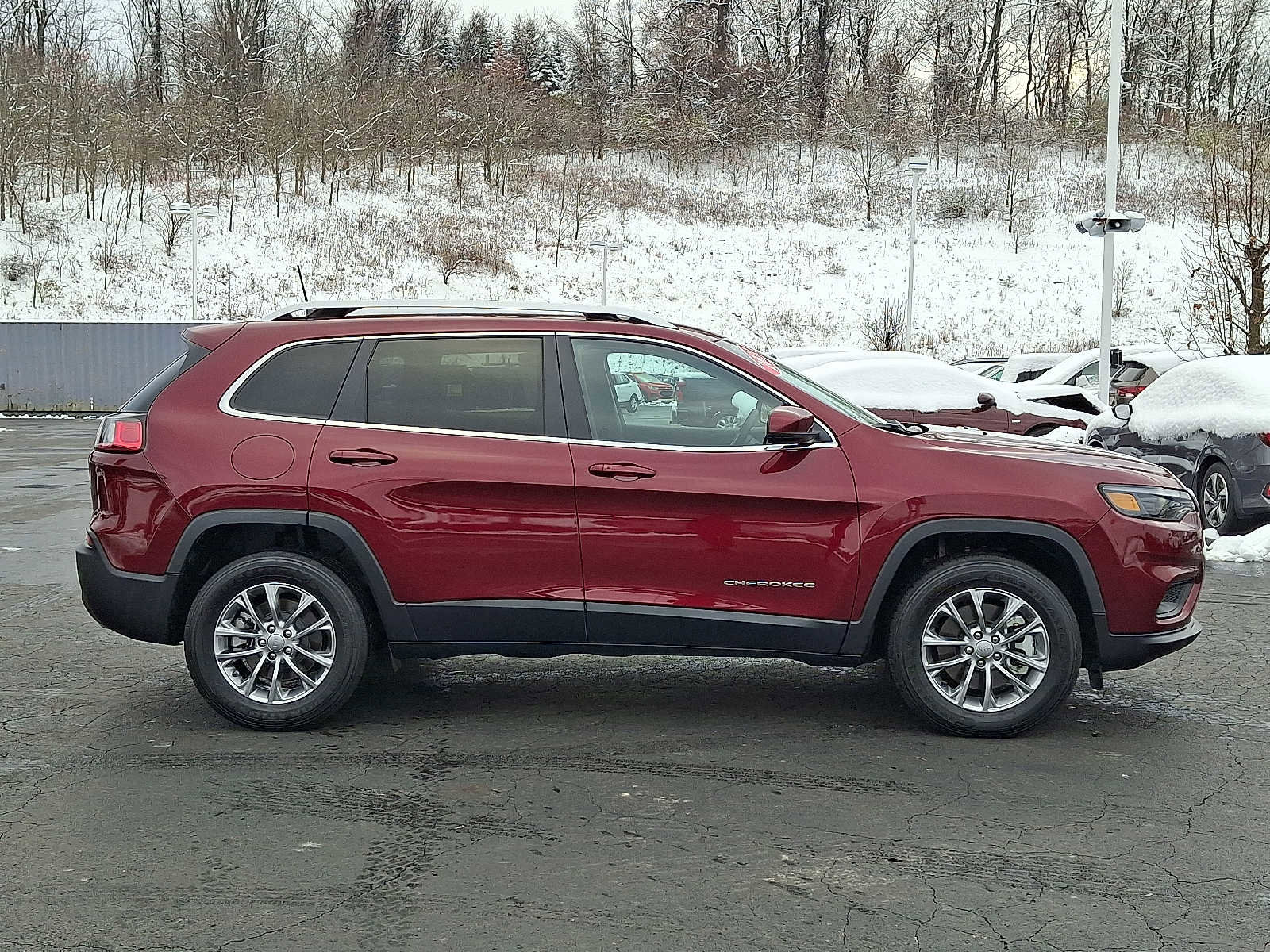 Used 2021 Jeep Cherokee Latitude Lux w/ Comfort/Convenience Group image 7