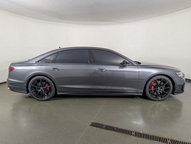 Used 2024 Audi S8 image 6