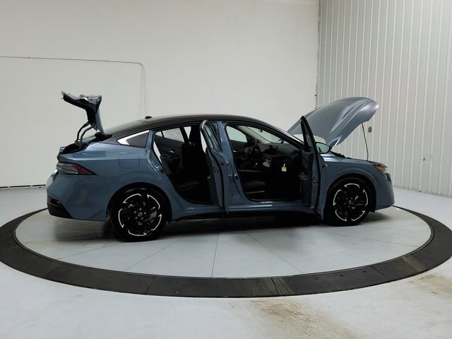 New 2026 Nissan Sentra SR w/ Floor Mat Package image 16