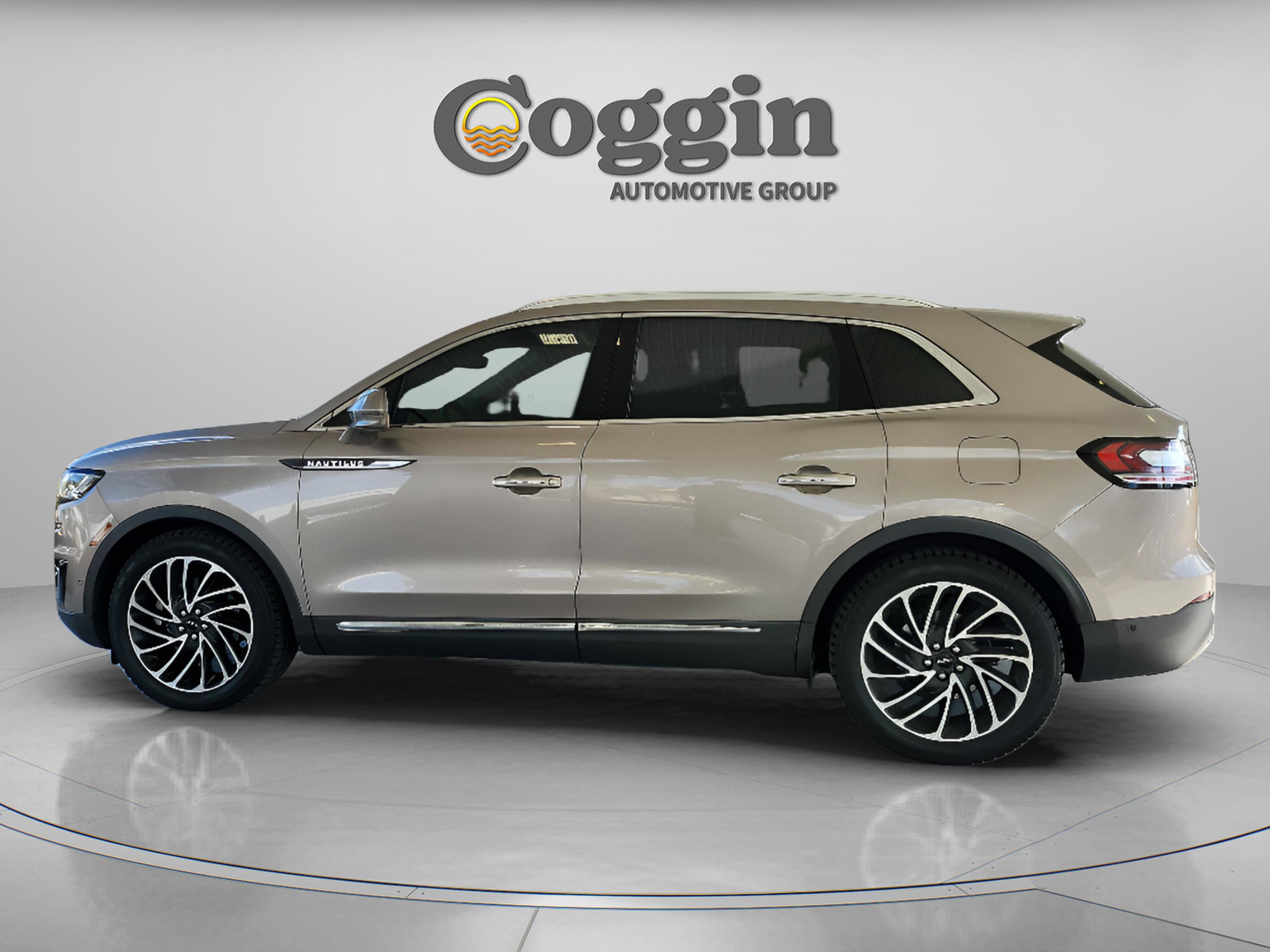 Used 2019 Lincoln Nautilus Reserve image 3