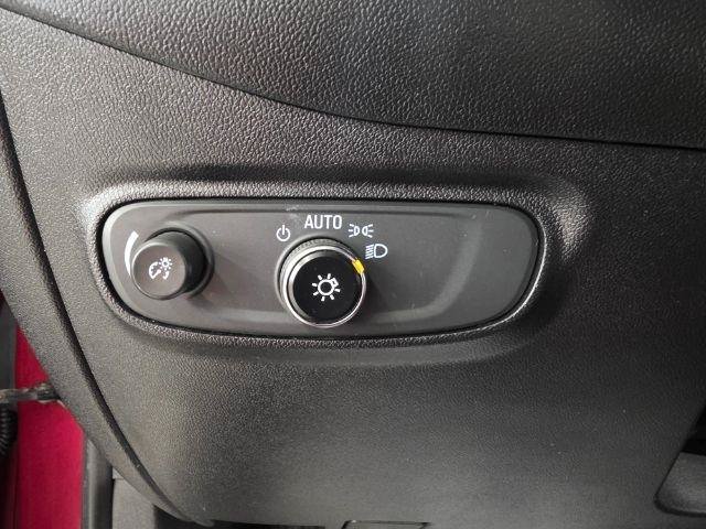 Used 2018 Chevrolet Equinox LT FWD image 15