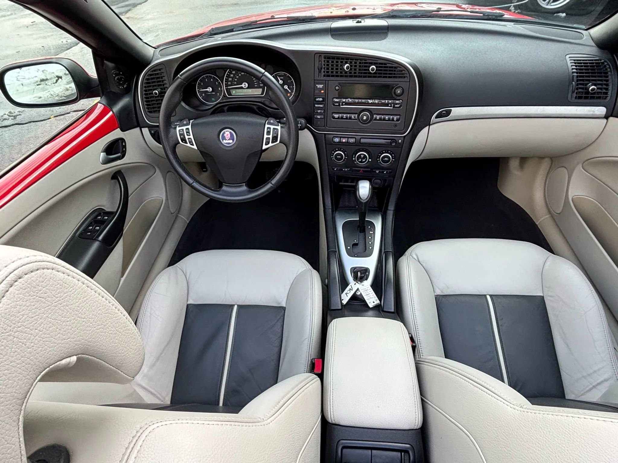 Used 2010 Saab 9-3 Aero w/ Aero Premium Package image 19