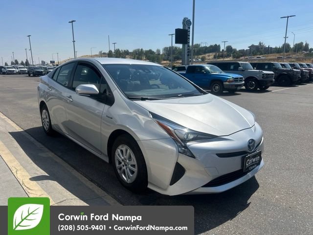 Used 2017 Toyota Prius Two w/ Carpet Mat Package FWD 360° Tour