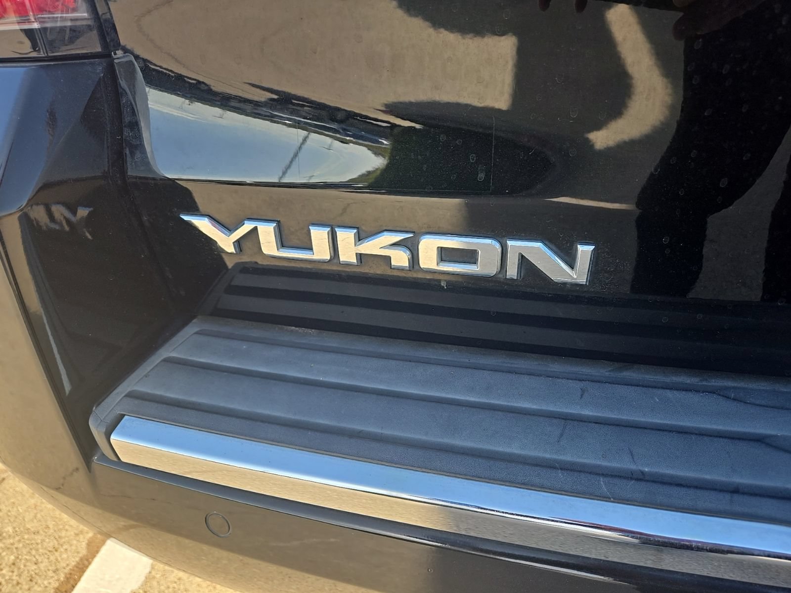 Used 2018 GMC Yukon Denali w/ Open Road Package RWD image 10