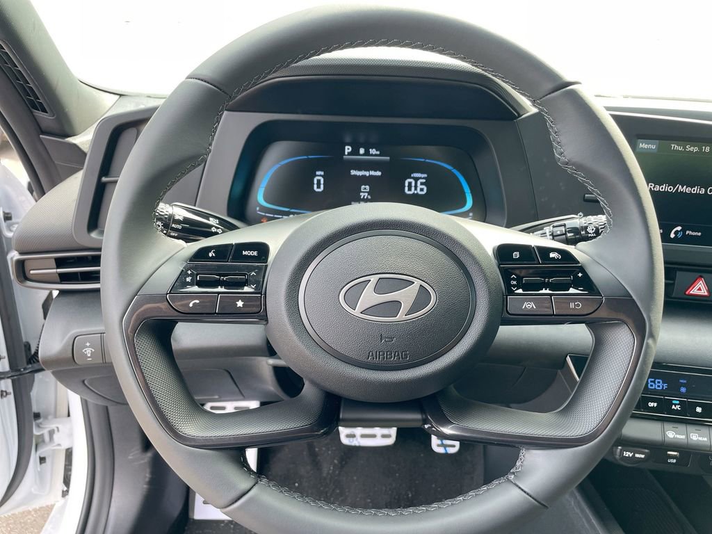 Used 2025 Hyundai Elantra Sport image 40