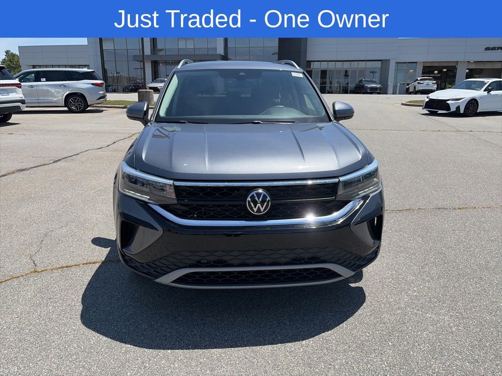 Used 2023 Volkswagen Taos SE FWD image 6